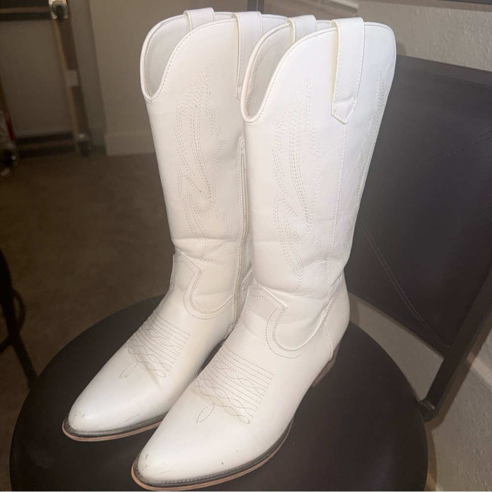Roper White Heeled Western Boots